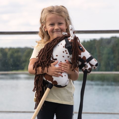 Skippi Hobby Horse A4 w brązowe łaty - koń na kiju - kantar wodze zestawie